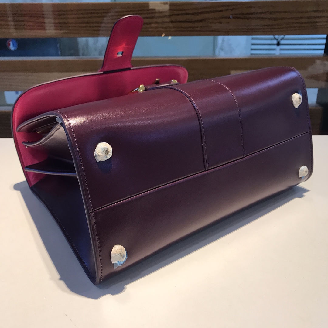 델보 브리앙 매직 박스백